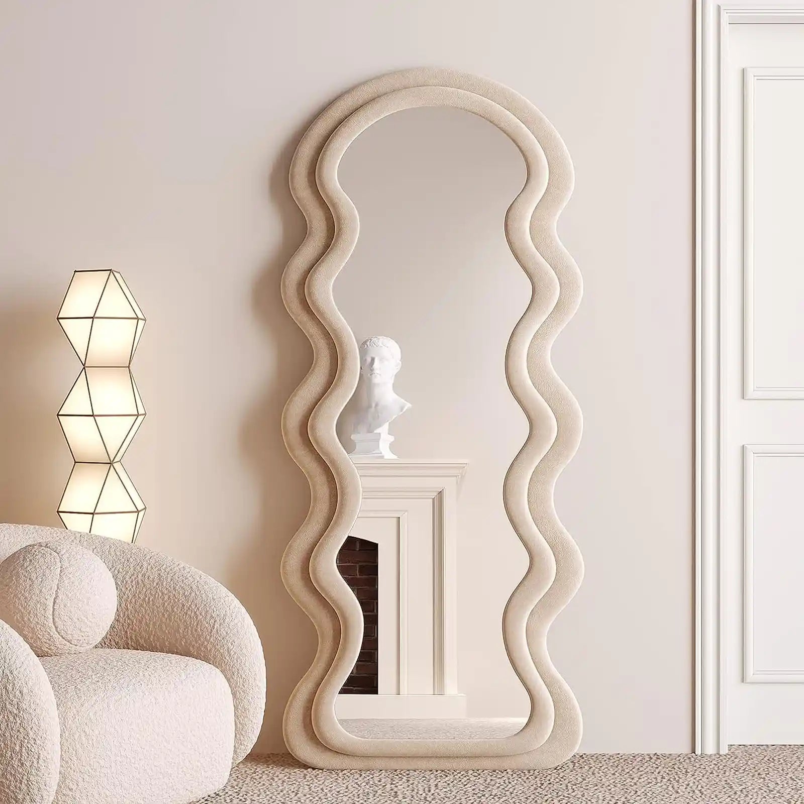 Espejo de longitud completa de 63 x 24 pulgadas, espejo ondulado irregular, espejo de piso con arco ondulado, espejo de pared para colgar o apoyado contra la pared para dormitorio, marco de madera envuelto en franela 