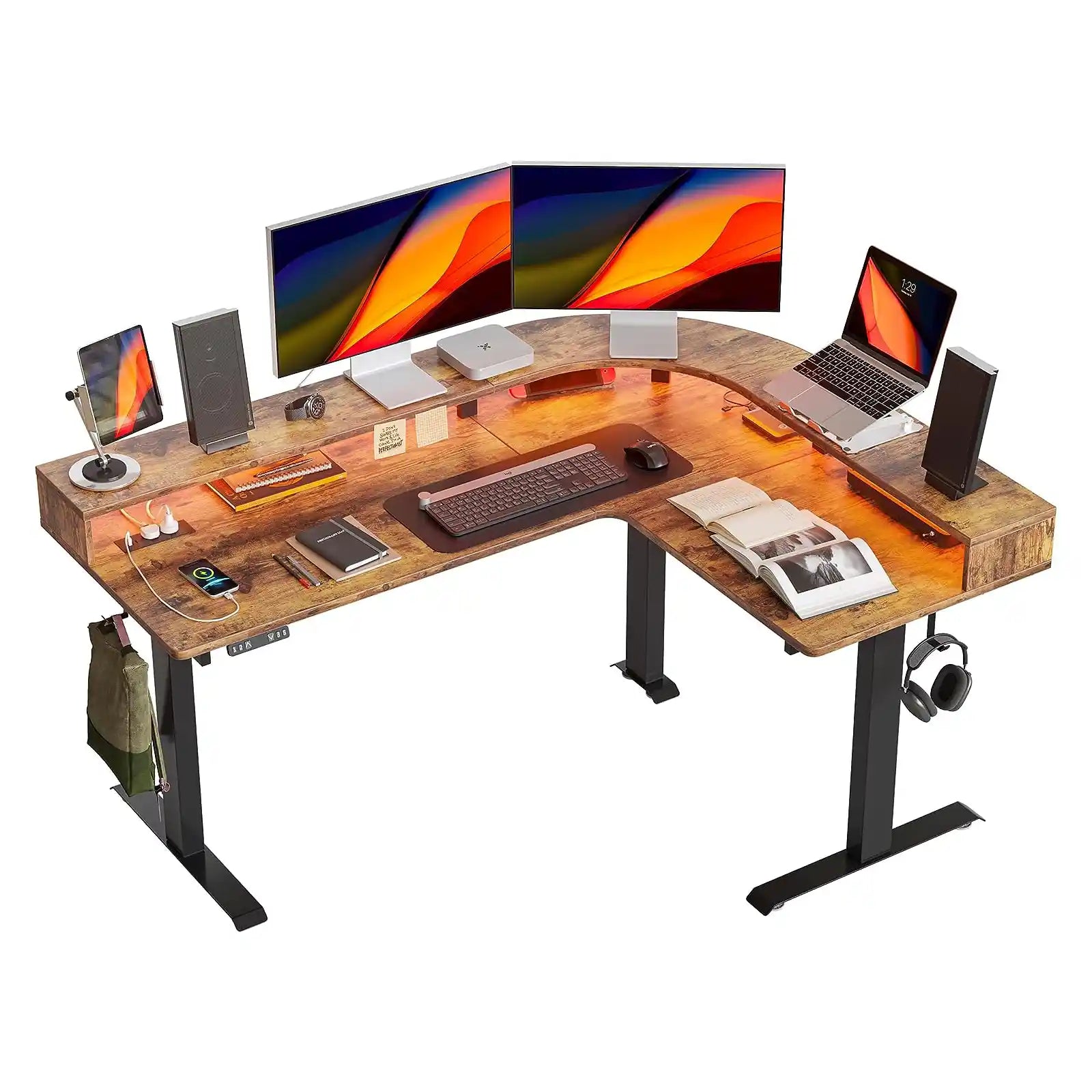 Escritorio de pie ajustable en forma de L con tira LED y tomas de corriente, escritorio de esquina de pie ajustable de 63 pulgadas de altura con soporte ergonómico para monitor 