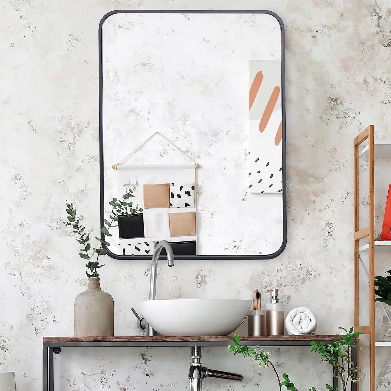 Espejo de pared rectangular con marco de metal negro, espejo de baño de 22" x 30" con borde puntiagudo para entradas, baños, salas de estar