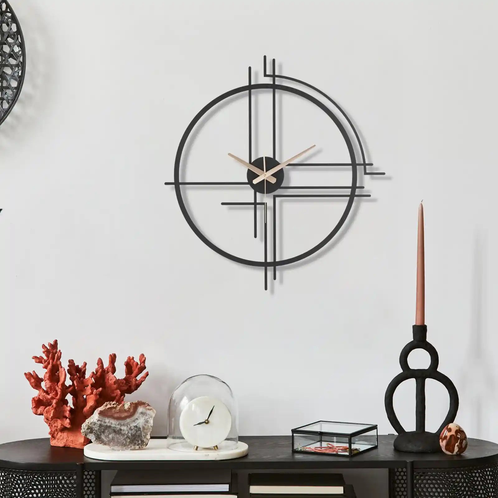 Reloj de pared de metal grande moderno