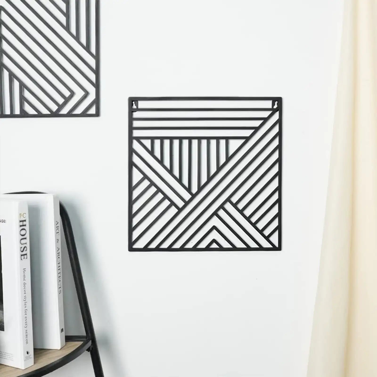 Juego de 2 arte de pared de metal con línea geométrica negra, decoración colgante cuadrada minimalista, escultura de pared colgante moderna sobre la cama, 11,8x11,8 pulgadas 